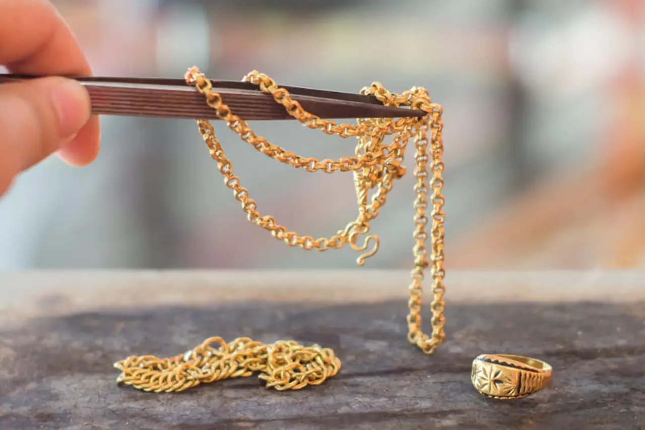 Ecco quanto vale davvero la tua collanina d’oro in questo momento: la quotazione aggiornata