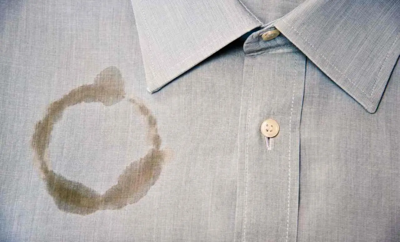 Macchie di grasso ostinate? Ecco il trucco naturale per eliminarle all’istante